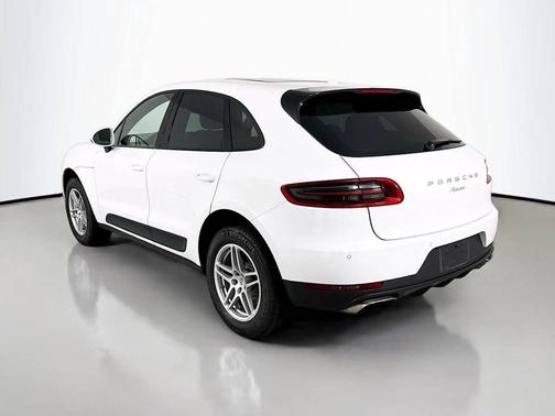 2017 Porsche Macan 