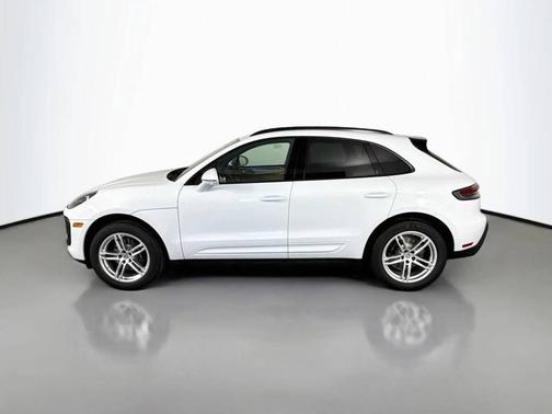Carrara White Metallic 2026 Porsche Macan