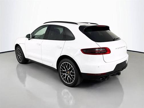 2018 Porsche Macan 