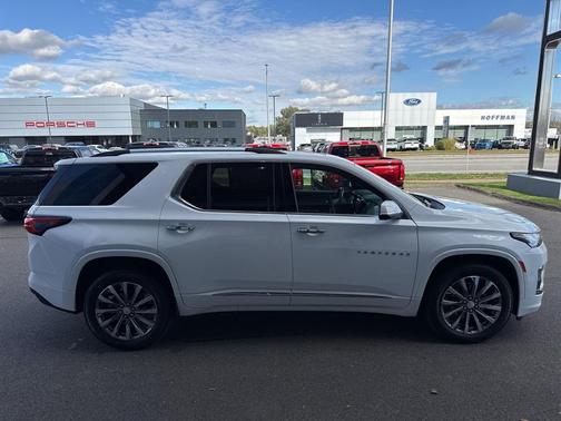 2022 Chevrolet Traverse Premier