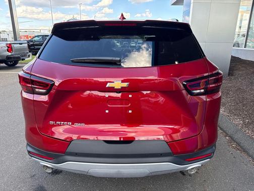 Radiant Red Tintcoat 2026 Chevrolet Blazer 2LT