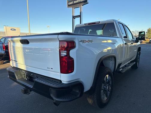 2022 Chevrolet Silverado 2500 Custom