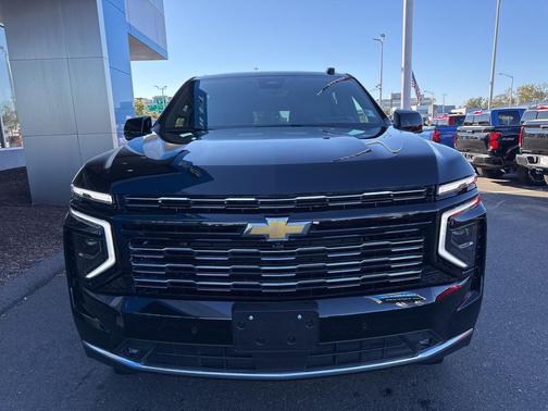 2025 Chevrolet Suburban 4WD High Country