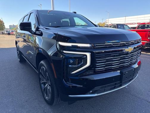 2025 Chevrolet Suburban 4WD High Country