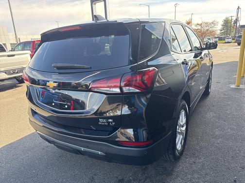 Mosaic Black Metallic 2024 Chevrolet Equinox 1LT