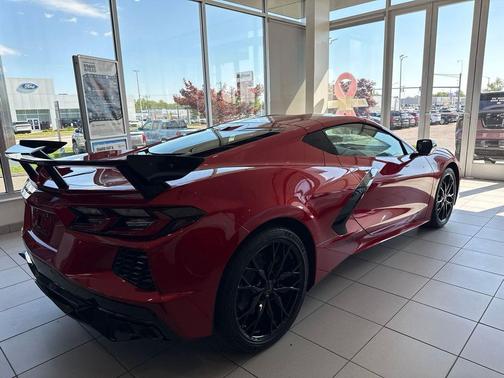 Red Mist Metallic Tintcoat 2026 Chevrolet Corvette Stingray w/1LT