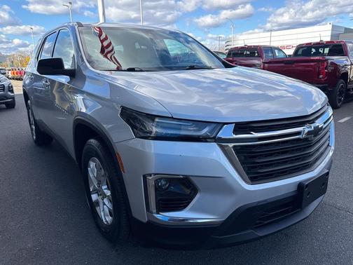 2022 Chevrolet Traverse LS
