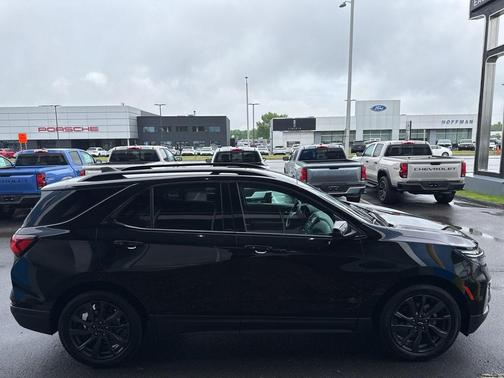 Mosaic Black Metallic 2022 Chevrolet Equinox FWD RS