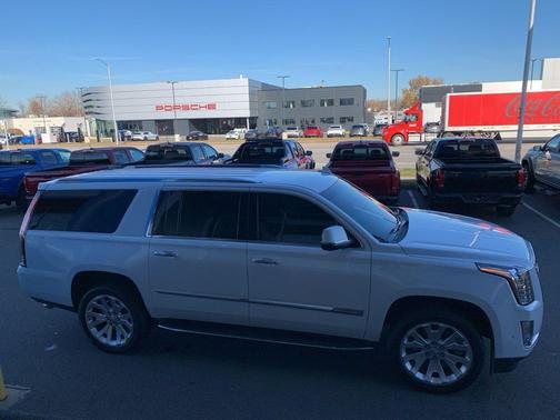 2017 Cadillac Escalade ESV Standard