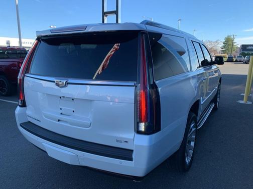 2017 Cadillac Escalade ESV Standard
