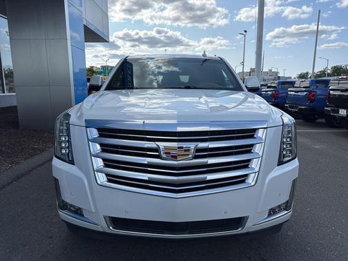 2019 Cadillac Escalade Platinum