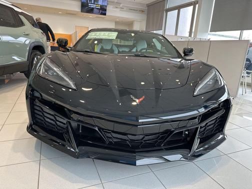 2026 Chevrolet Corvette E-Ray Coupe, 2LZ, RWD