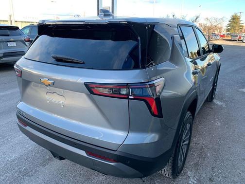 Sterling Gray Metallic 2026 Chevrolet Equinox 1LT