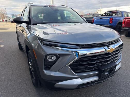 Sterling Gray Metallic 2026 Chevrolet Trailblazer LT