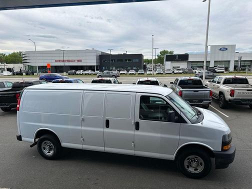 Summit White 2021 Chevrolet Express 2500 Work Van
