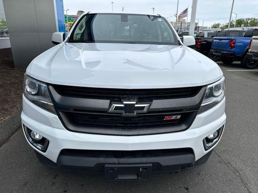 Summit White 2019 Chevrolet Colorado Z71