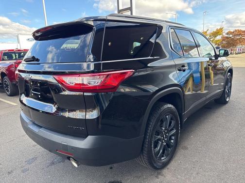 2021 Chevrolet Traverse RS