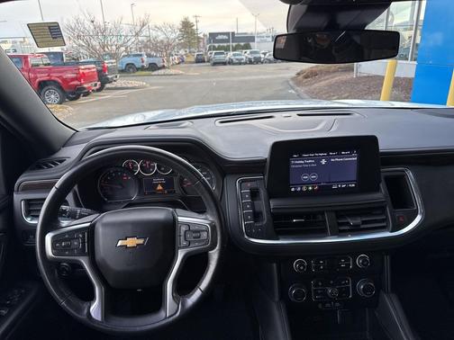 2023 Chevrolet Suburban LS