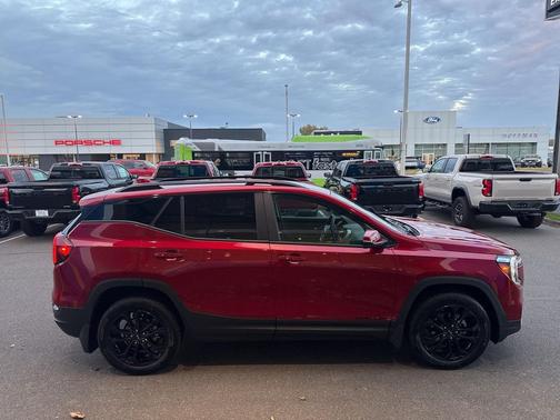 2022 GMC Terrain SLE