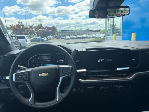Summit White 2026 Chevrolet Silverado 1500 LT