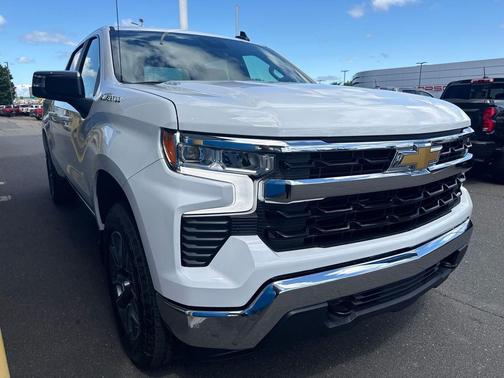 Summit White 2026 Chevrolet Silverado 1500 LT