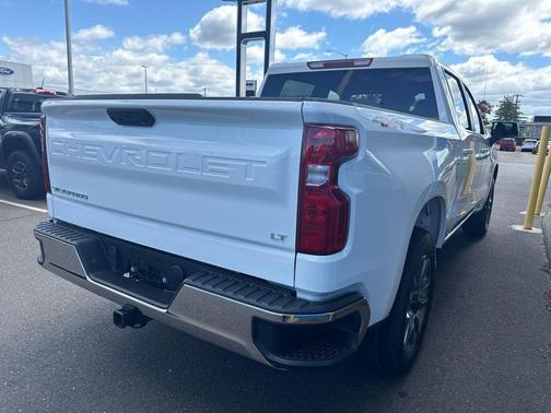 Summit White 2026 Chevrolet Silverado 1500 LT