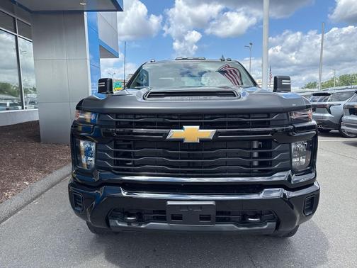 2024 Chevrolet Silverado 2500 Custom