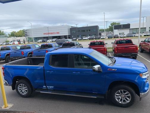 2025 Chevrolet Silverado 1500 LT