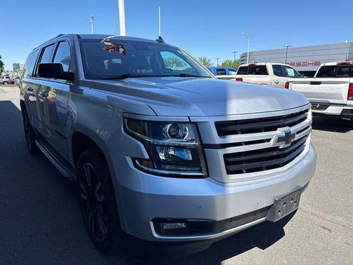 Silver Ice Metallic 2019 Chevrolet Suburban LT