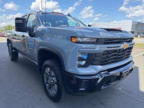 2025 Chevrolet Silverado 2500 Custom