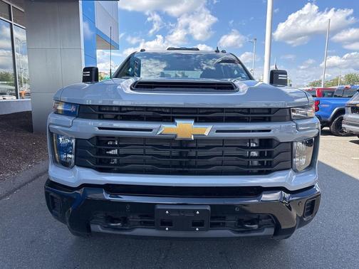 2025 Chevrolet Silverado 2500 Custom
