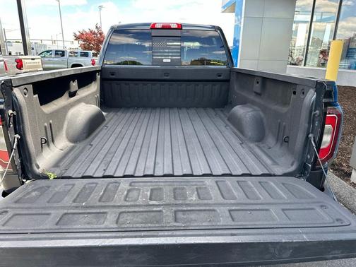 Dark Slate Metallic 2017 GMC Sierra 1500 SLT