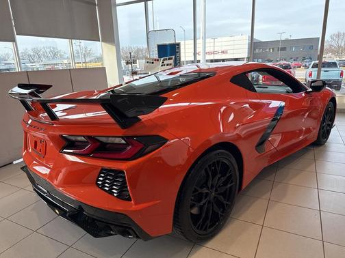 2026 Chevrolet Corvette Stingray w/2LT