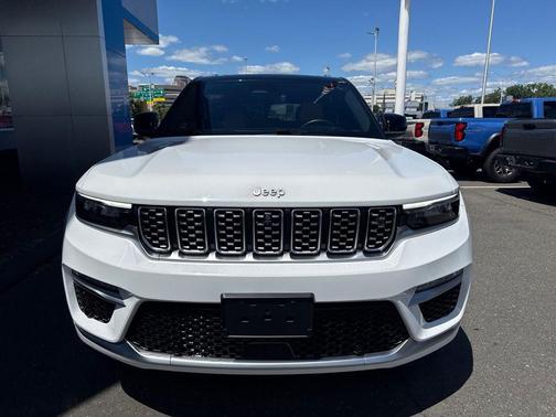 Bright White Clearcoat 2022 Jeep Grand Cherokee Summit