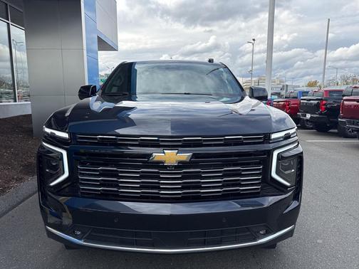 2025 Chevrolet Suburban 4WD High Country