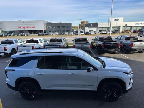 Polar White Tricoat 2027 Chevrolet Traverse RS