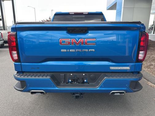 Dynamic Blue Metallic 2024 GMC Sierra 1500 Elevation