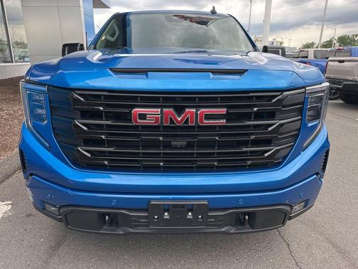 Dynamic Blue Metallic 2024 GMC Sierra 1500 Elevation