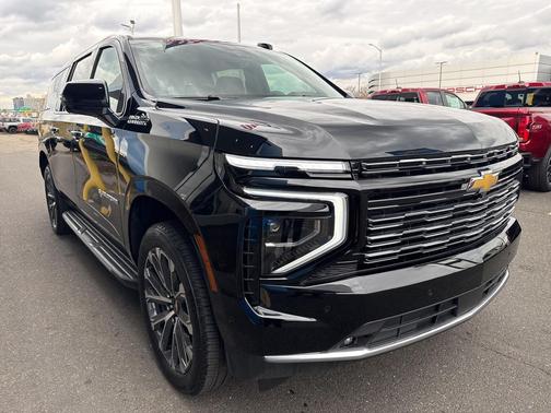 2025 Chevrolet Suburban 4WD High Country