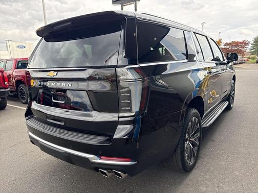 2025 Chevrolet Suburban 4WD High Country