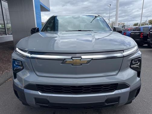 2025 Chevrolet Silverado EV LT