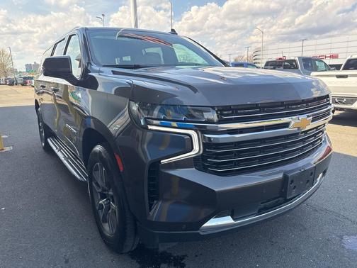 Graywood Metallic 2021 Chevrolet Suburban LT