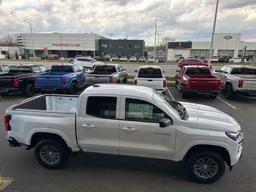 Summit White 2026 Chevrolet Colorado LT