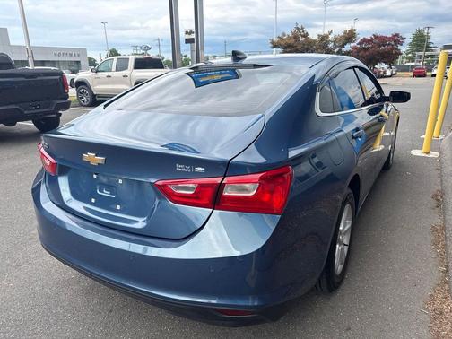 Lakeshore Blue Metallic 2024 Chevrolet Malibu 1LS