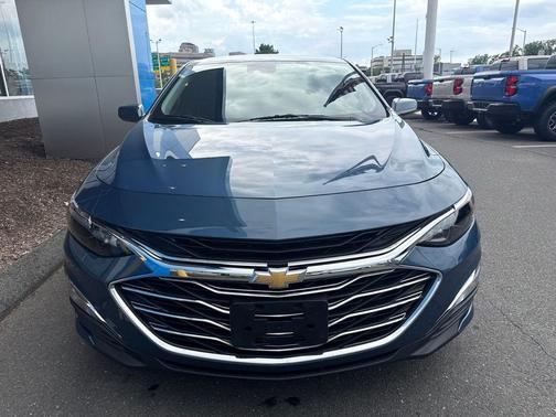 Lakeshore Blue Metallic 2024 Chevrolet Malibu 1LS
