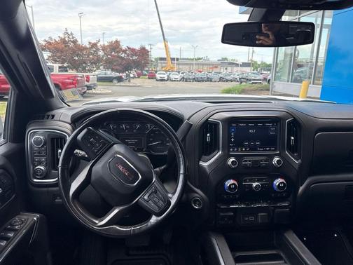 Summit White 2021 GMC Sierra 1500 AT4