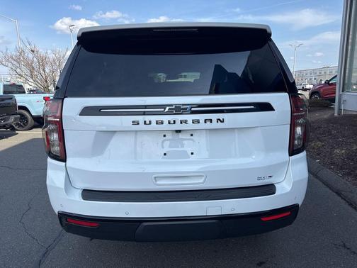 Summit White 2023 Chevrolet Suburban 4WD Z71