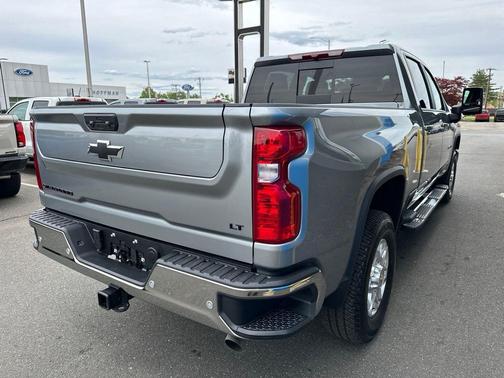 Sterling Gray Metallic 2026 Chevrolet Silverado 2500 LT