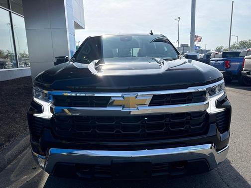 Black 2025 Chevrolet Silverado 1500 LT