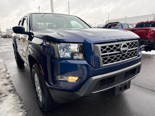 2022 Nissan Frontier SV